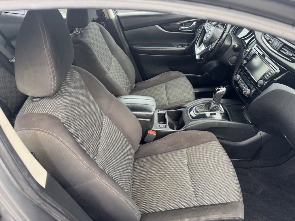 Used 2020 Nissan Rogue Sport SV w/ All-Weather Package image 14