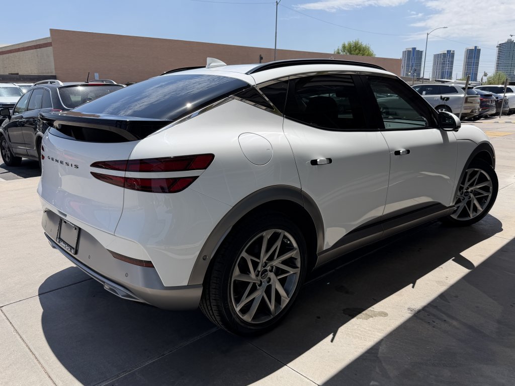 Used 2023 Genesis GV60 Advanced AWD/4WD image 4