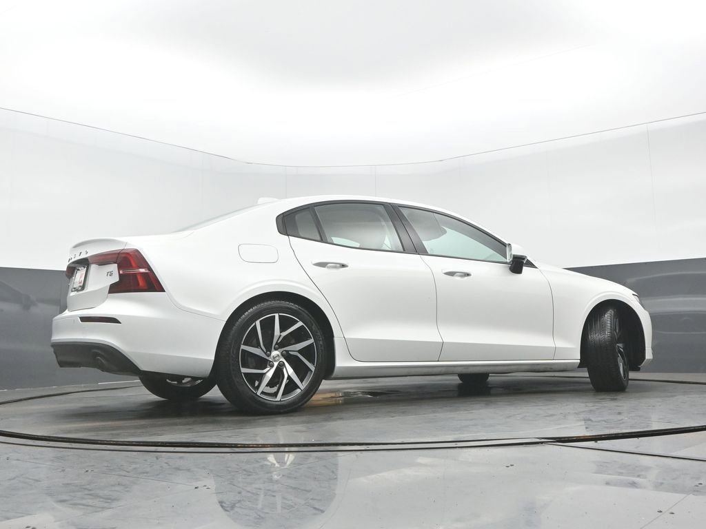 Used 2019 Volvo S60 T5 Momentum w/ Premium Package FWD image 31