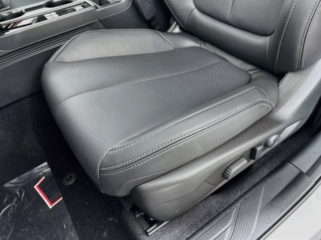 New 2026 Subaru Outback Limited AWD/4WD image 19