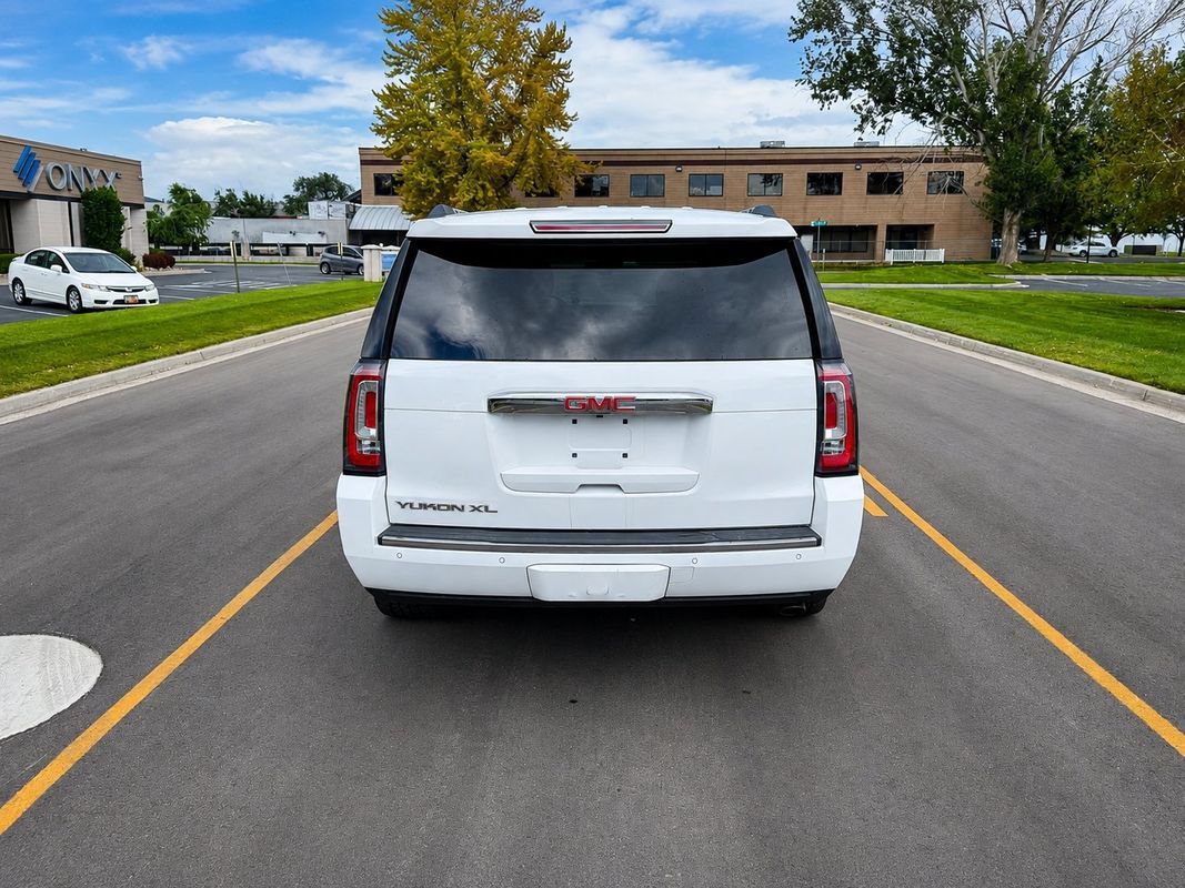 Used 2016 GMC Yukon XL Denali w/ Open Road Package AWD/4WD image 4