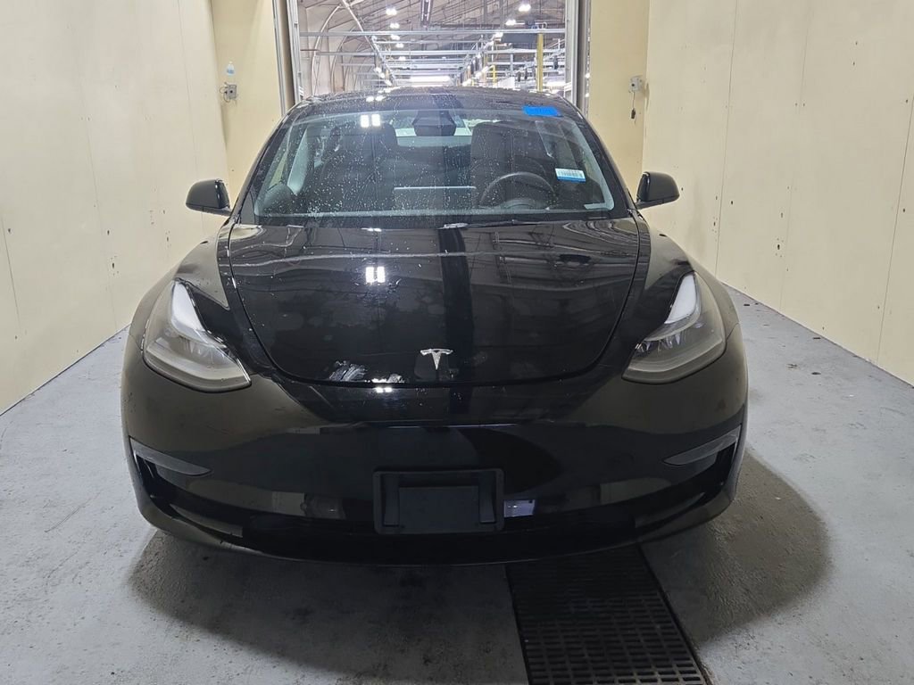 Used 2022 Tesla Model 3 image 2