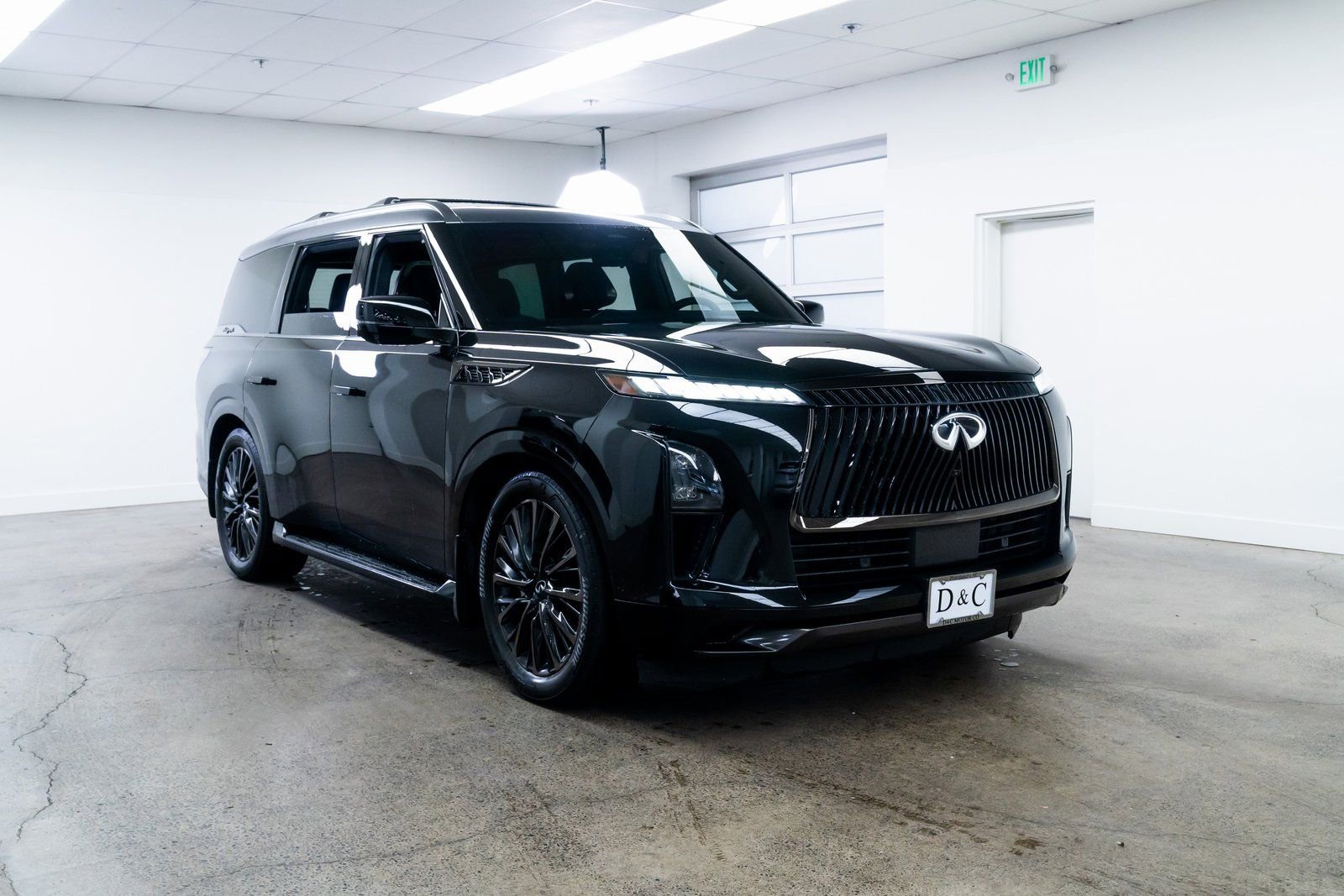 Used 2025 INFINITI QX80 Autograph w/ Autograph Exterior Package AWD/4WD image 32