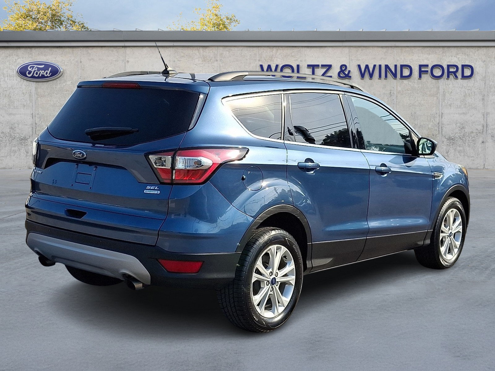 Used 2018 Ford Escape SEL FWD image 6