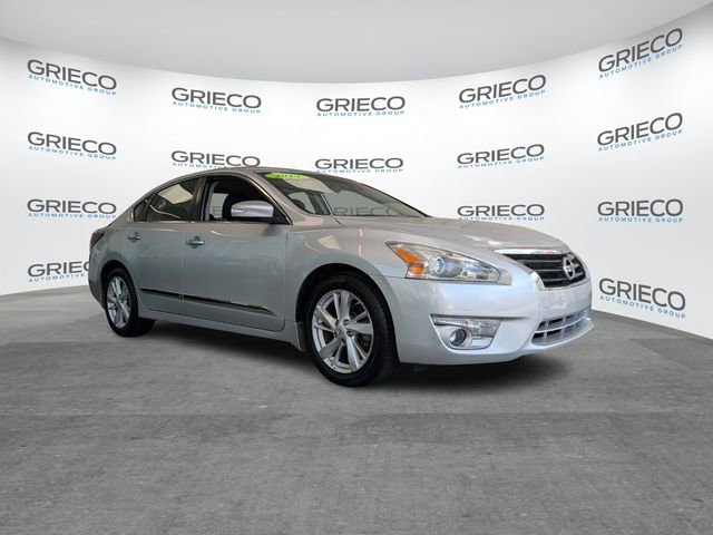 Used 2014 Nissan Altima 2.5 SL w/ Technology Package