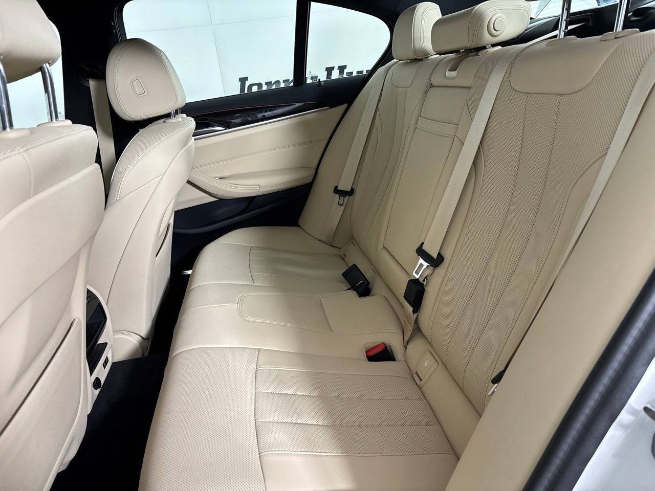 Used 2023 BMW 530i w/ Convenience Package RWD image 24