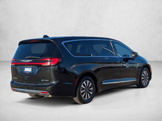 Used 2023 Chrysler Pacifica Limited image 5