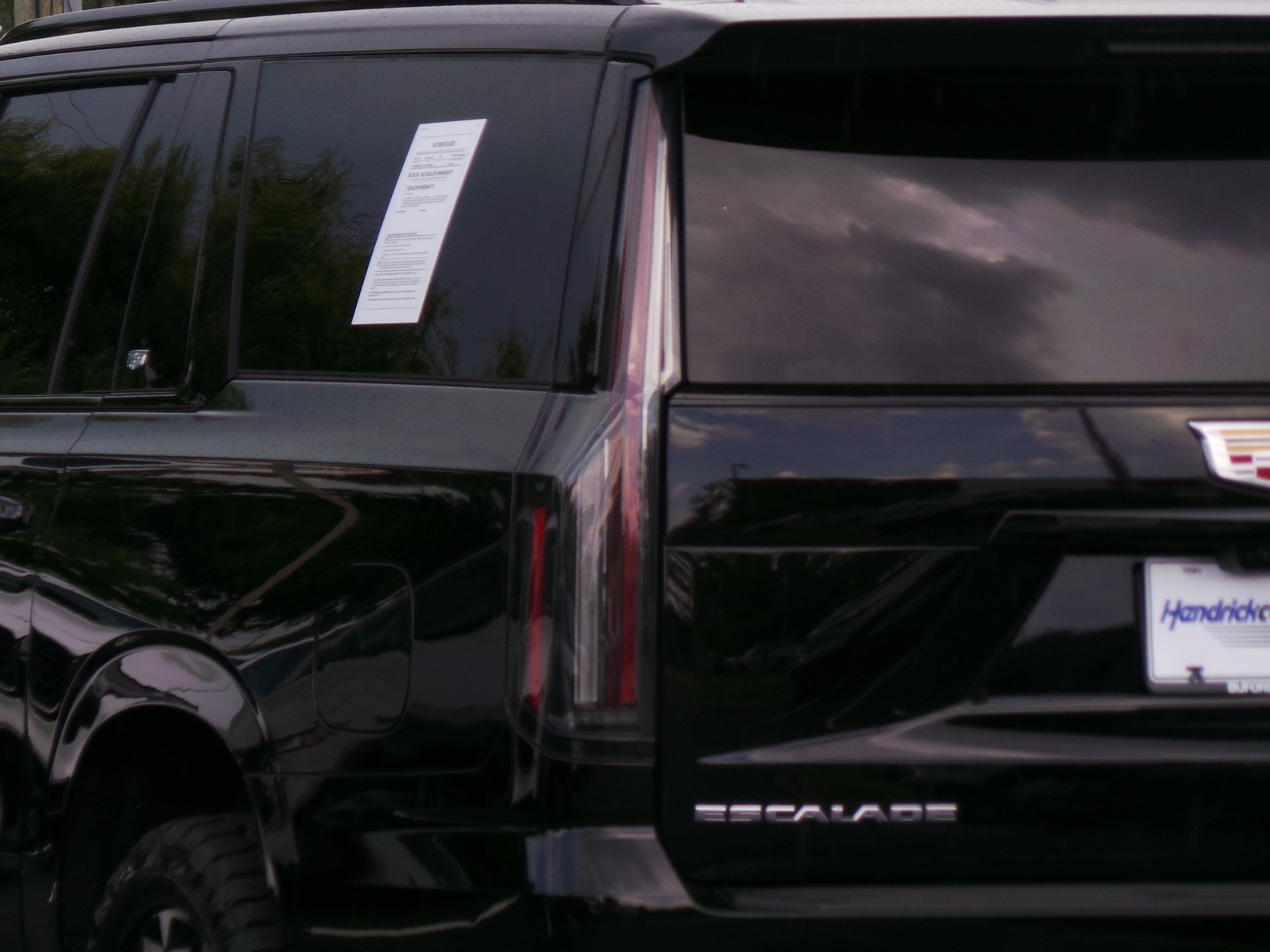 Used 2025 Cadillac Escalade ESV Sport AWD/4WD image 22