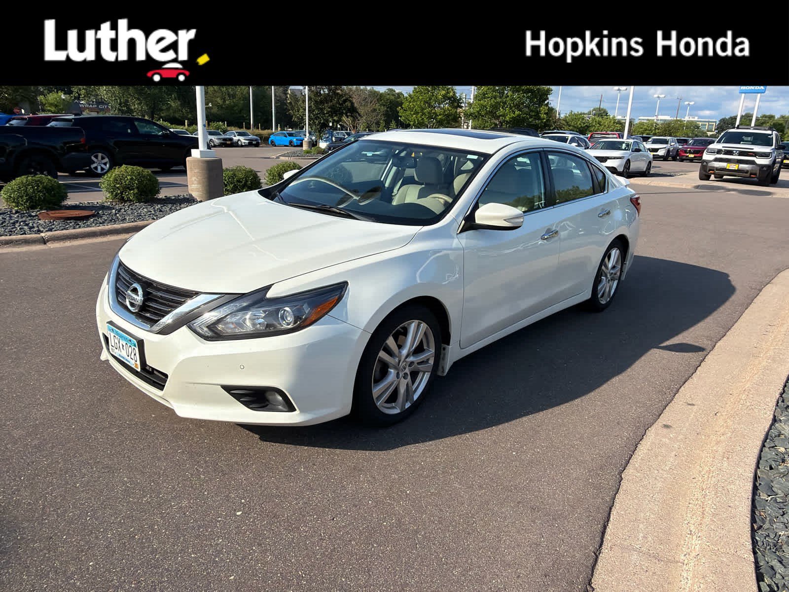 Used 2017 Nissan Altima 3.5 SL w/ 3.5SL Technology Package