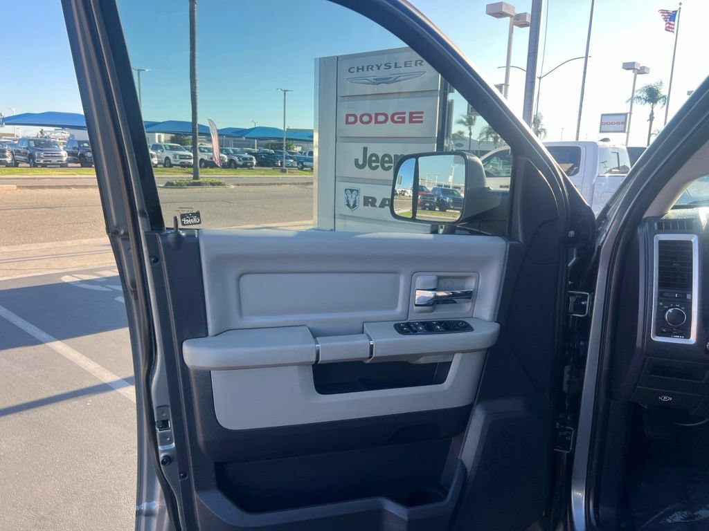 Used 2011 RAM 1500 Classic SLT w/ Luxury Group AWD/4WD image 25
