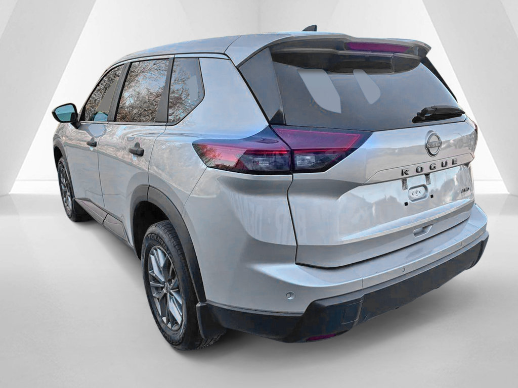 Used 2024 Nissan Rogue S AWD/4WD image 6