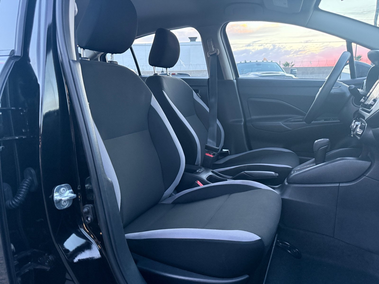 Used 2025 Nissan Versa S FWD image 30