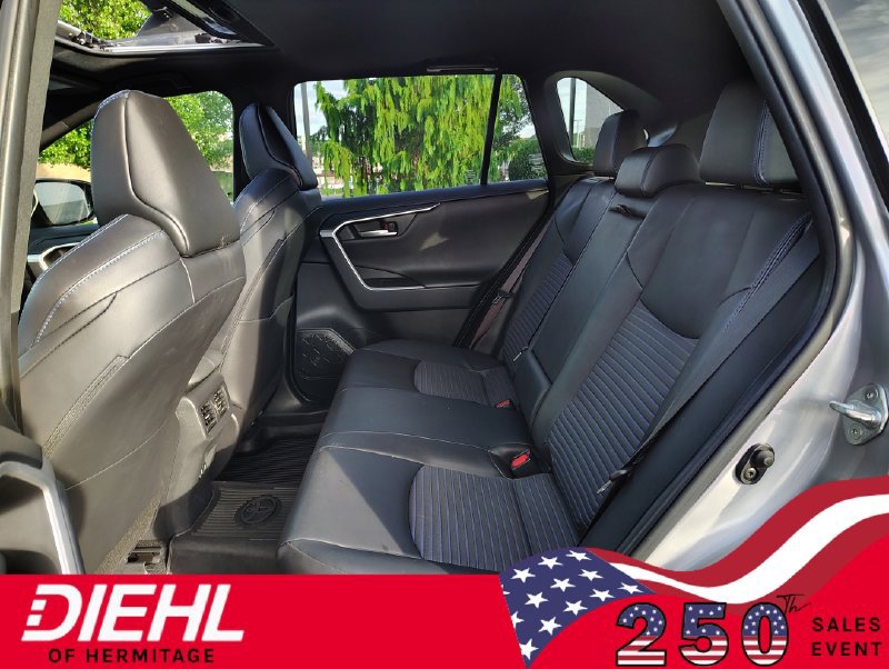 Used 2019 Toyota RAV4 XSE w/ Carpet Mat Package AWD/4WD image 17