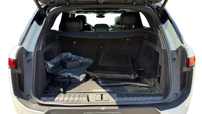 Used 2024 Land Rover Range Rover Sport SE AWD/4WD image 19