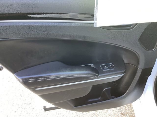 Used 2022 Chrysler 300 S RWD image 12