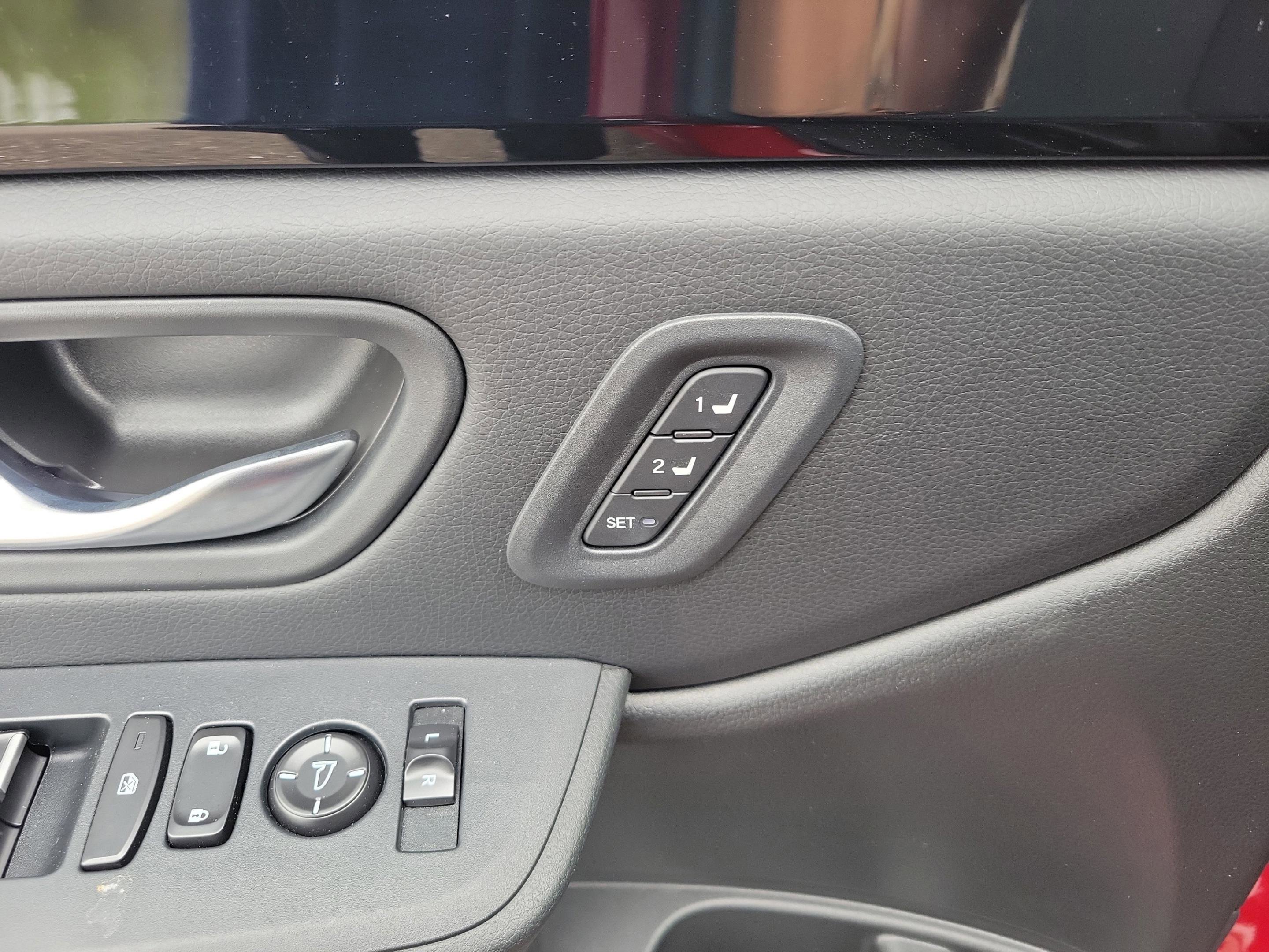 Certified 2025 Honda Pilot EX-L image 23