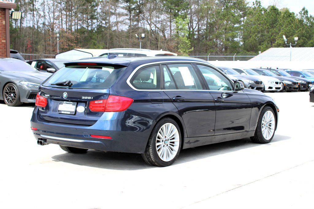 Used 2014 BMW 328i xDrive Wagon AWD/4WD image 7