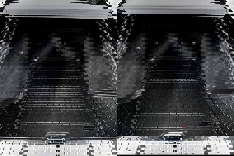 Used 2018 Porsche Panamera 4S image 15