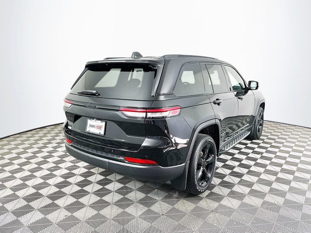 Certified 2025 Jeep Grand Cherokee Altitude image 12