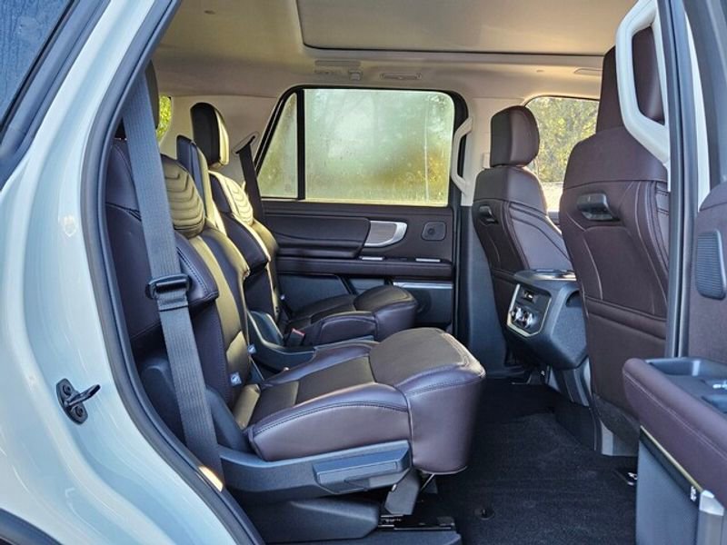 New 2025 Ford Expedition Platinum w/ Platinum Ultimate Package image 15