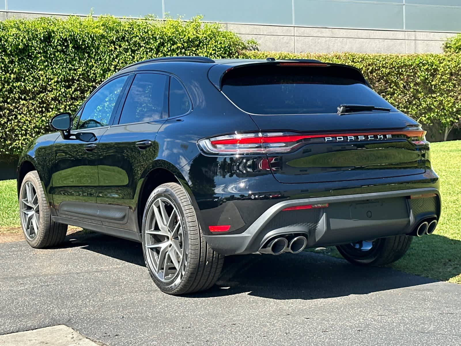 New 2026 Porsche Macan AWD/4WD image 3