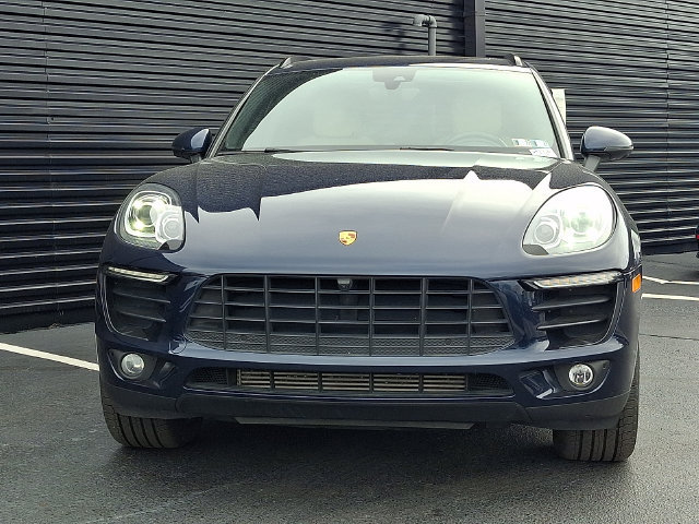 Certified 2018 Porsche Macan AWD/4WD image 10