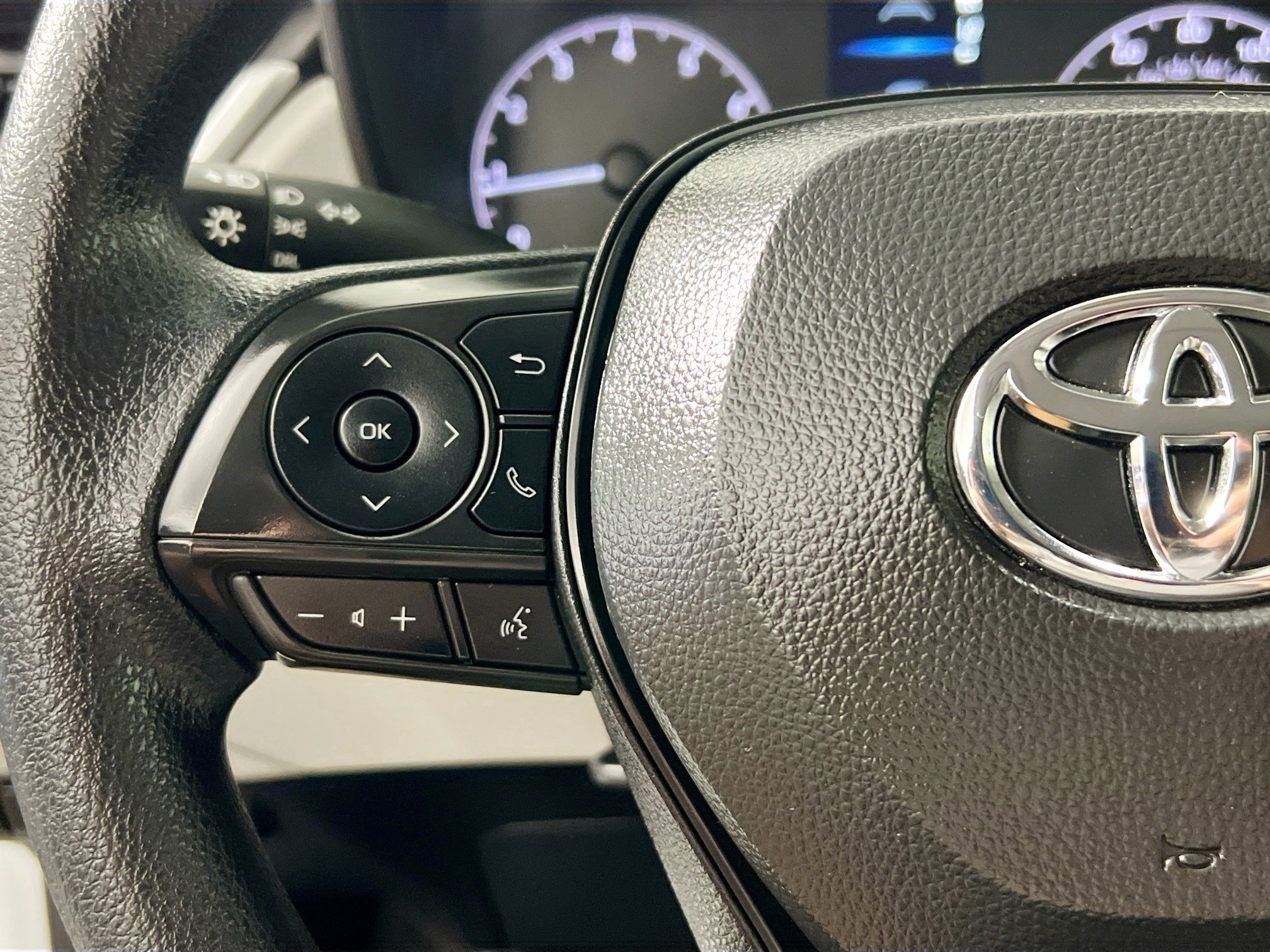 Used 2025 Toyota Corolla Cross L image 18