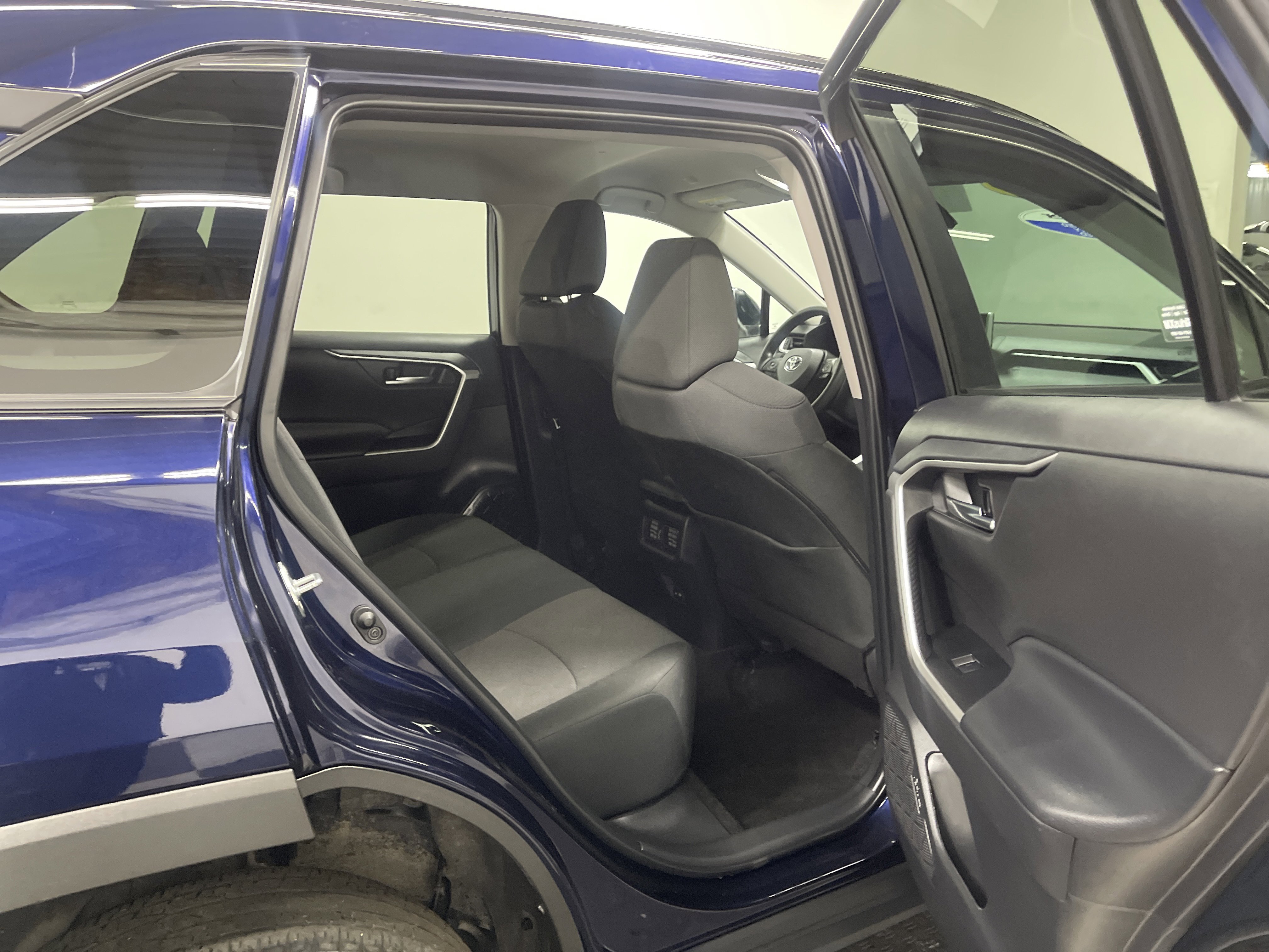 Used 2024 Toyota RAV4 XLE image 21