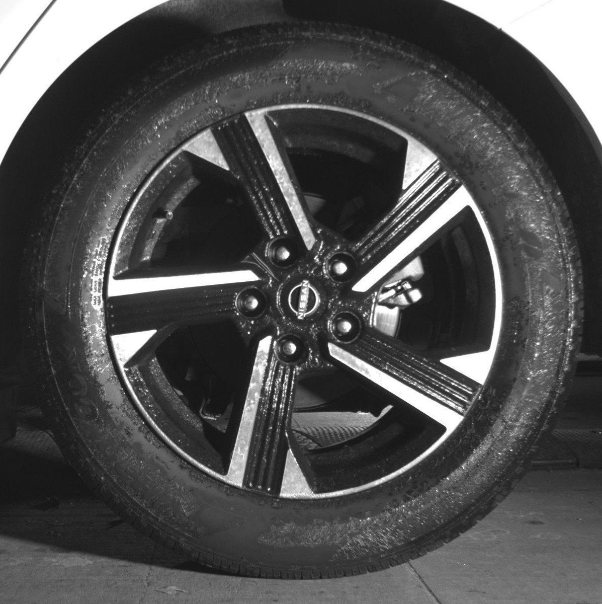 Used 2025 Nissan Sentra SV FWD image 13