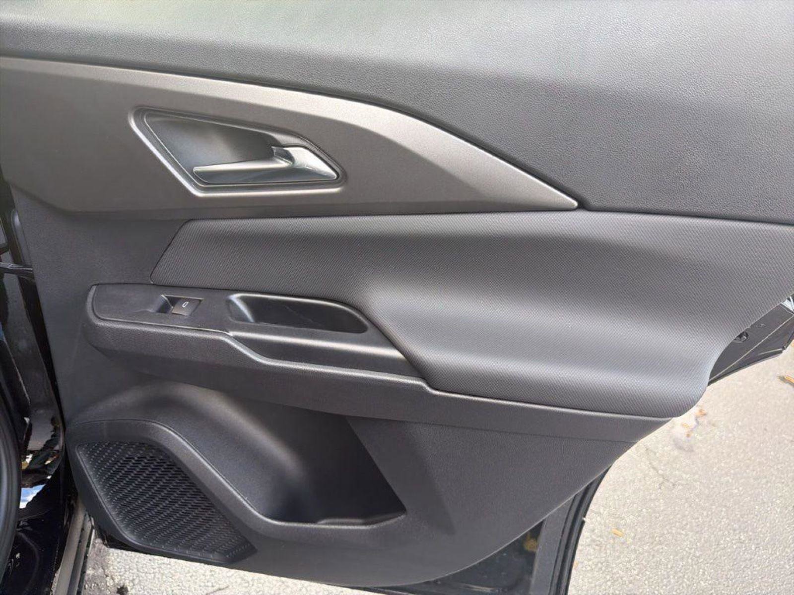 New 2026 Chevrolet Equinox EV LT FWD image 29