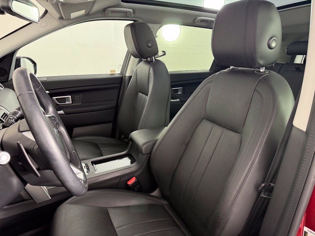 Used 2019 Land Rover Discovery Sport HSE AWD/4WD image 11