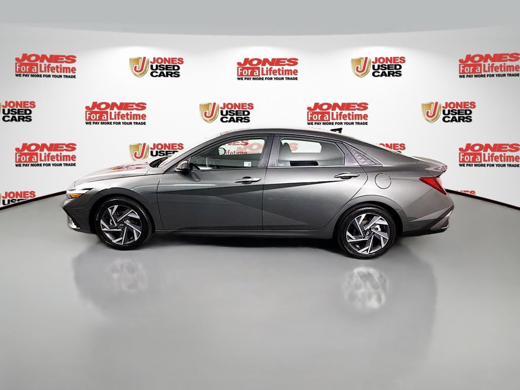 Used 2025 Hyundai Elantra Sport FWD image 13
