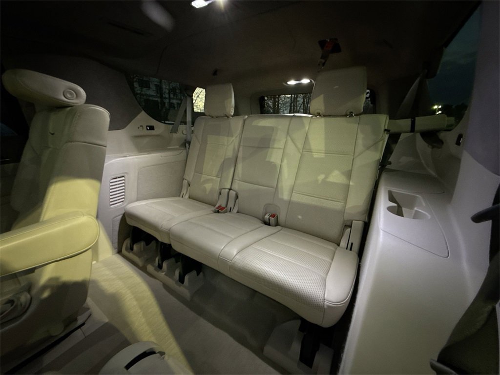 Used 2021 Cadillac Escalade ESV Premium Luxury Platinum image 26