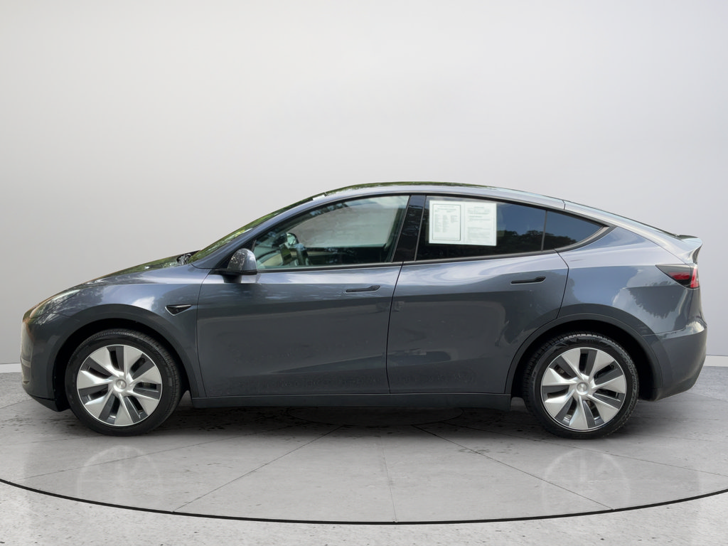 Used 2023 Tesla Model Y AWD image 9