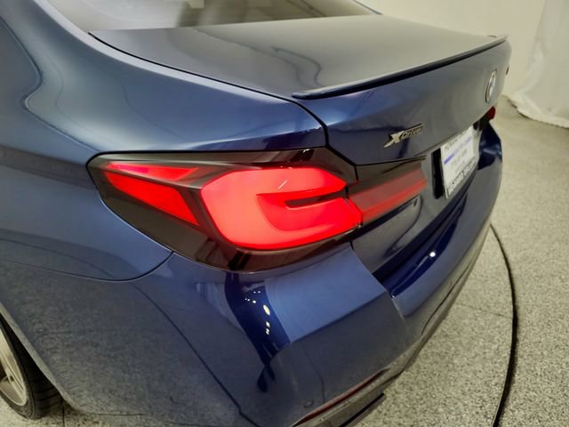 Used 2021 BMW M550i xDrive w/ Dynamic Handling Package image 33