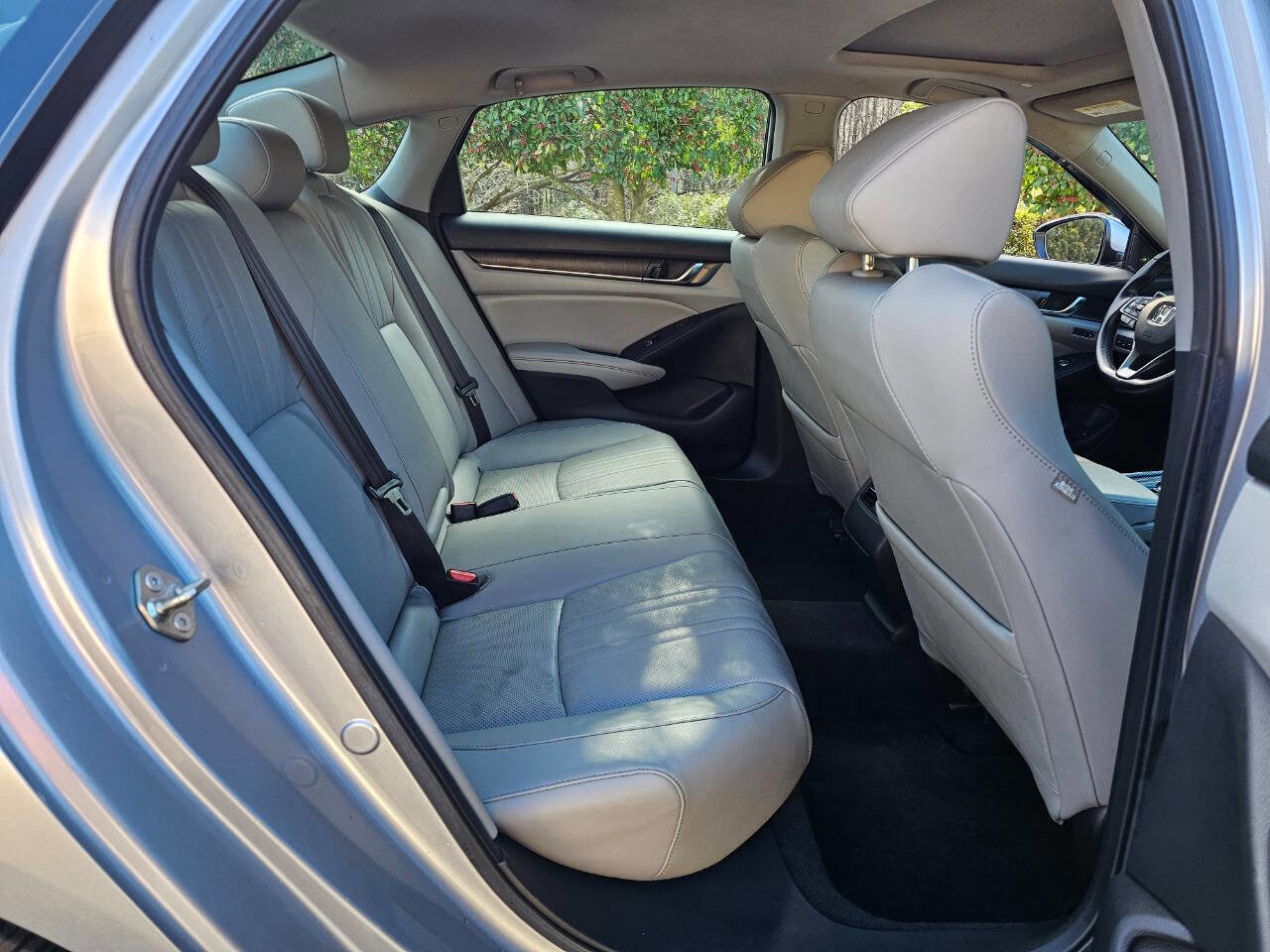 Used 2019 Honda Accord Touring image 33
