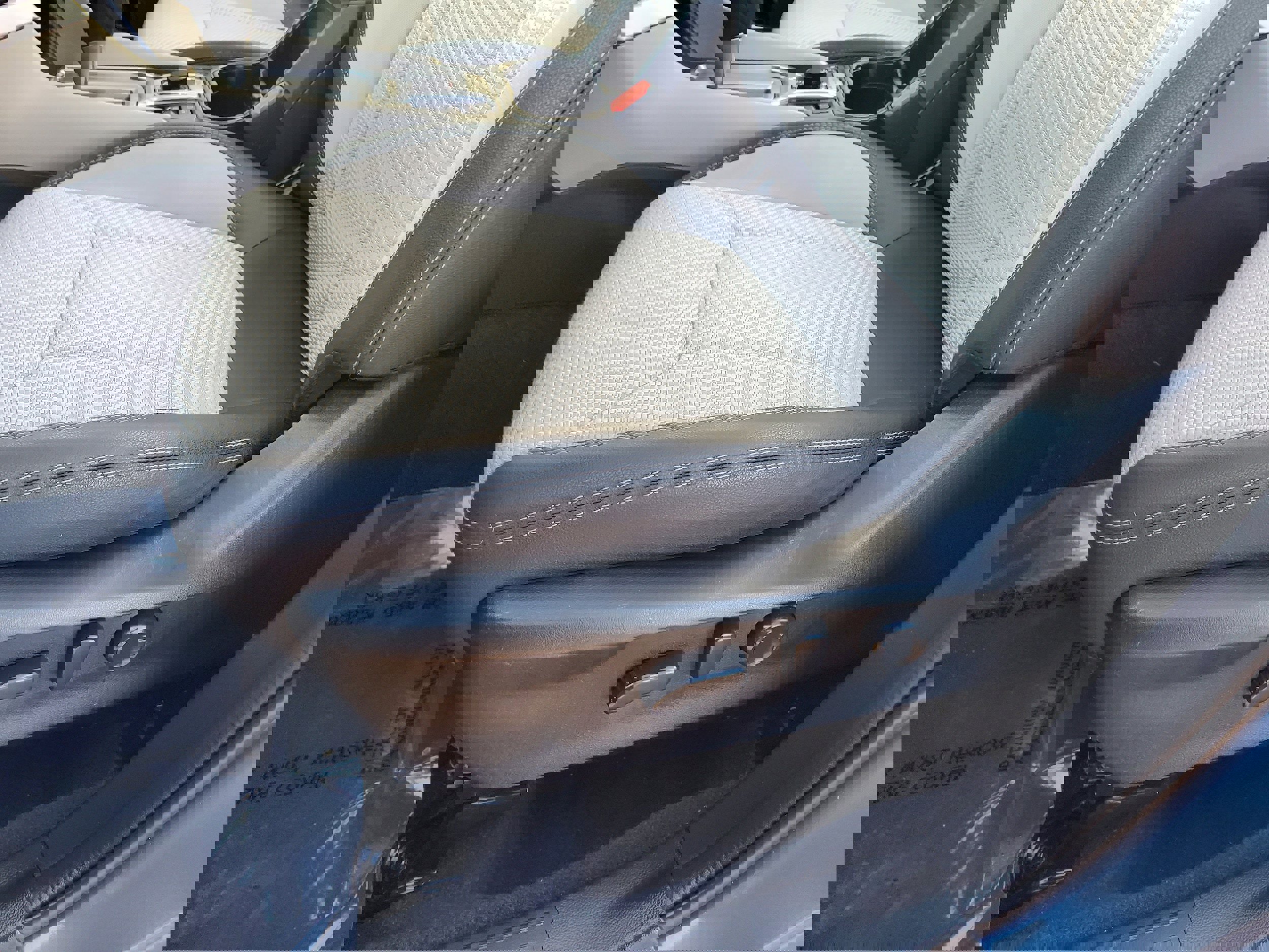 Used 2020 Subaru Forester Premium image 11