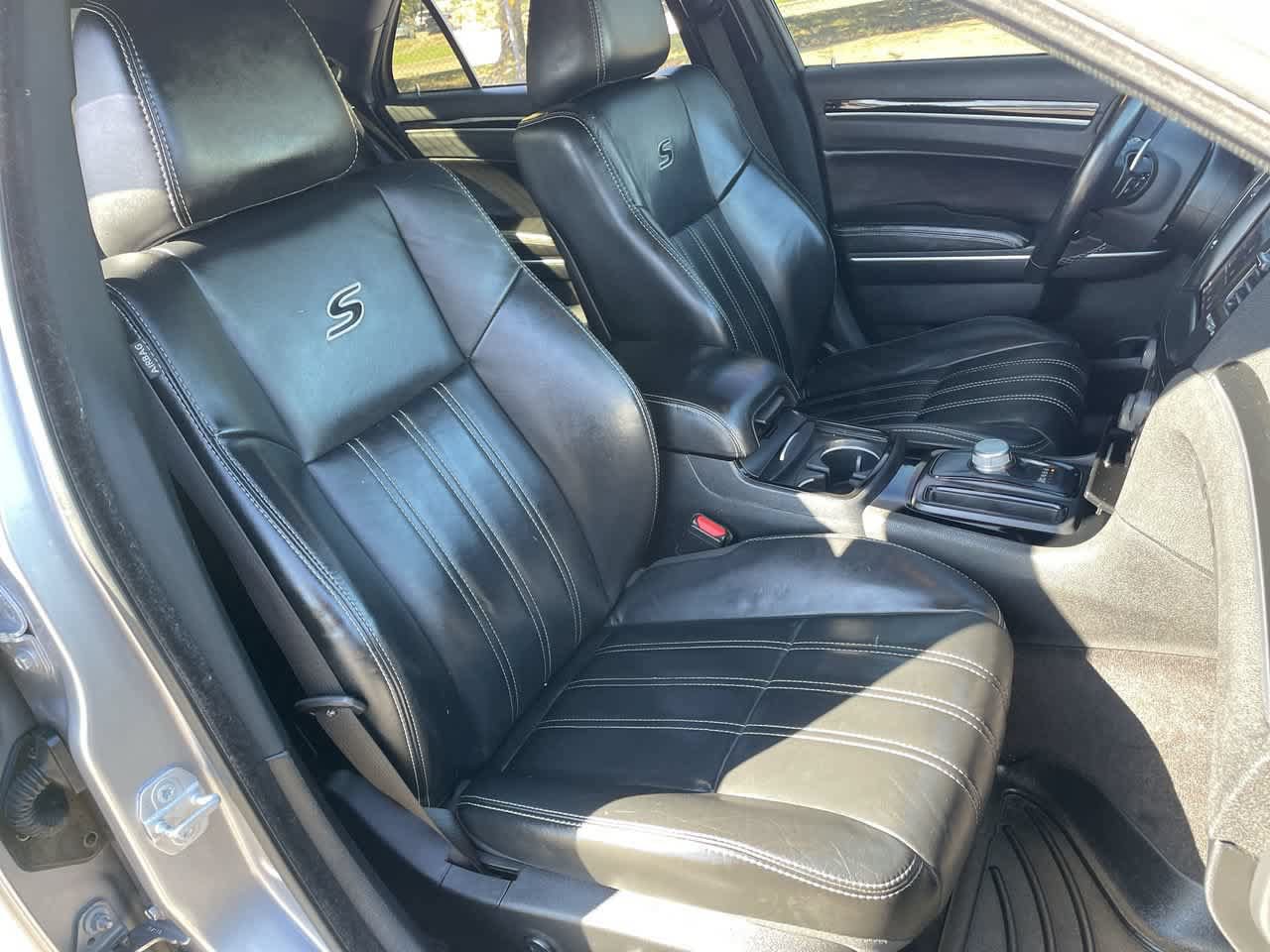 Used 2018 Chrysler 300 S AWD/4WD image 14