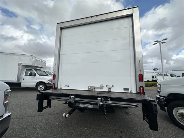 New 2024 Ford E-450 and Econoline 450 Super Duty w/ Power Windows & Locks Group image 41