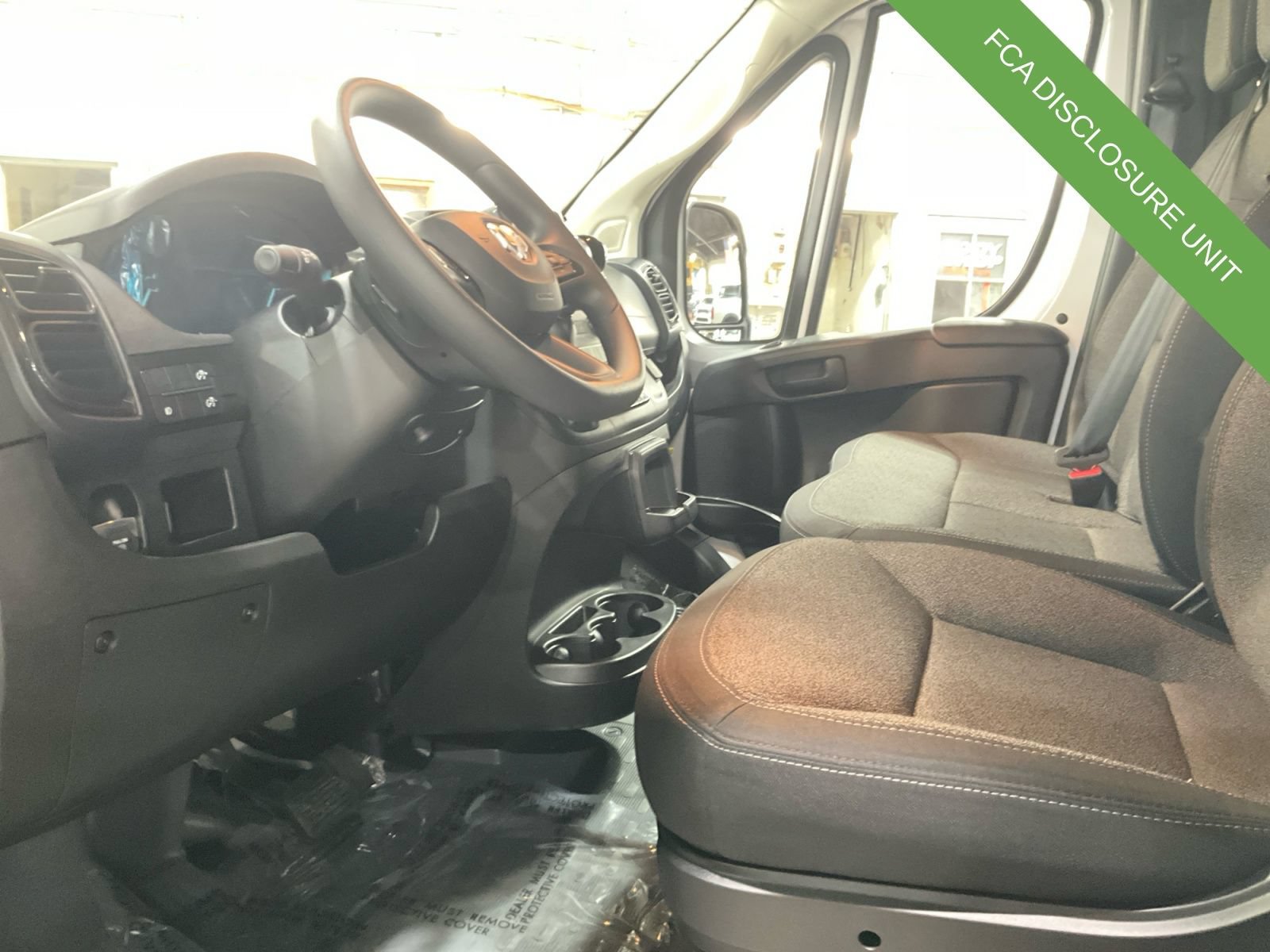 Used 2025 RAM ProMaster 1500 w/ Convenience Group FWD image 25