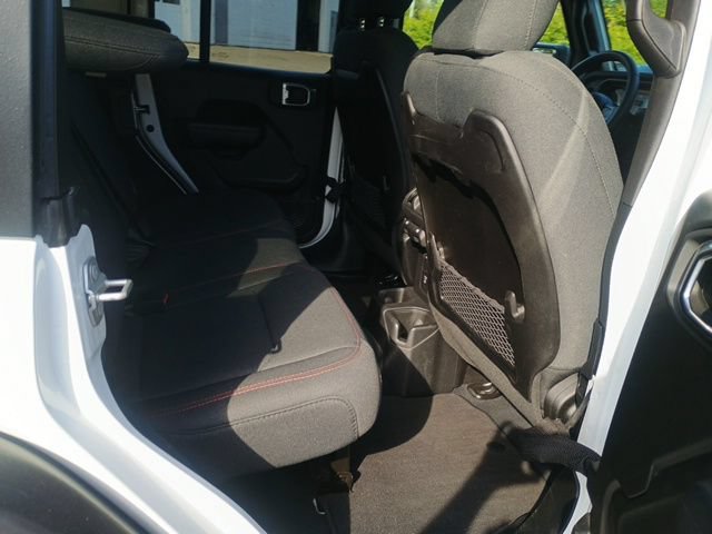 Used 2025 Jeep Wrangler Unlimited Rubicon AWD/4WD image 18