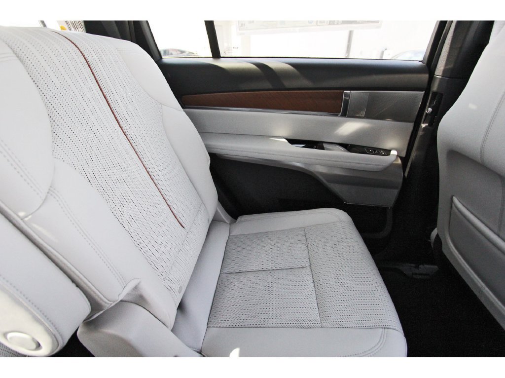 New 2027 Cadillac Vistiq Luxury AWD/4WD image 11