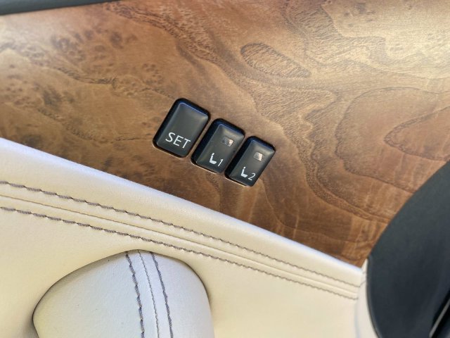 Used 2023 Nissan Armada SL w/ Captain's Chairs Package RWD image 15