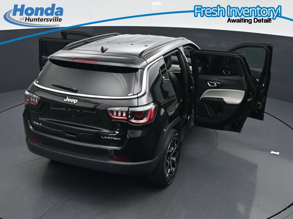 Used 2025 Jeep Compass Limited AWD/4WD image 37