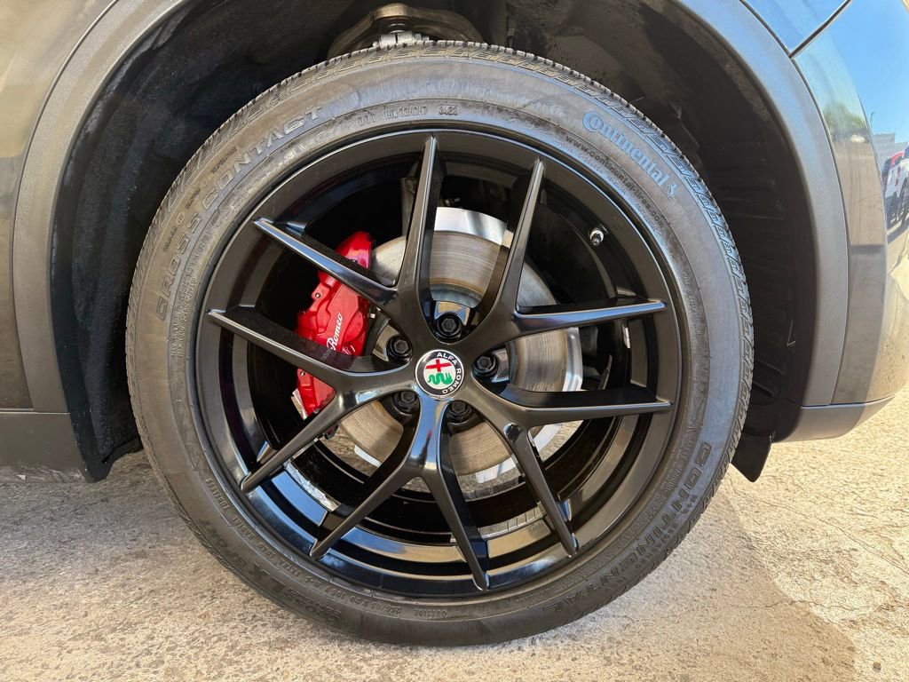 Used 2019 Alfa Romeo Stelvio Ti Sport w/ Quick Order Package 22S Sport image 12