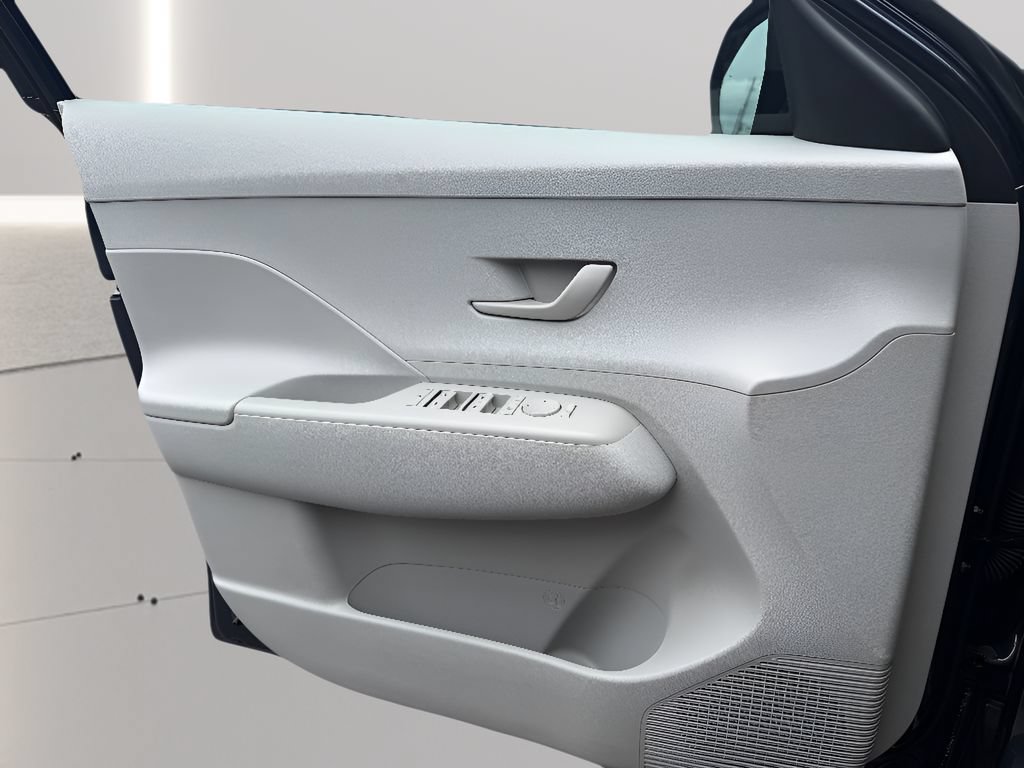 Used 2025 Hyundai Kona SEL FWD image 18