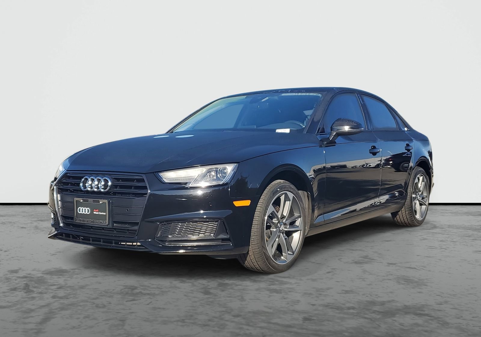 Used 2019 Audi A4 2.0T Premium image 2