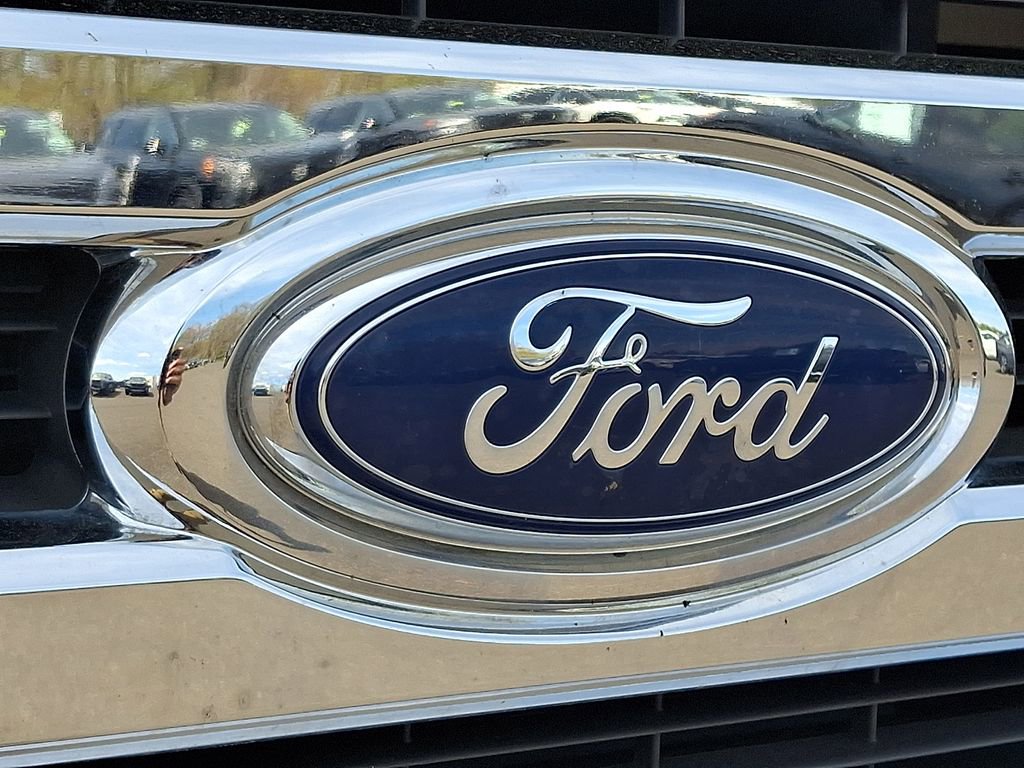 Used 2019 Ford E-350 and Econoline 350 Super Duty w/ Power Windows & Locks Group RWD image 31