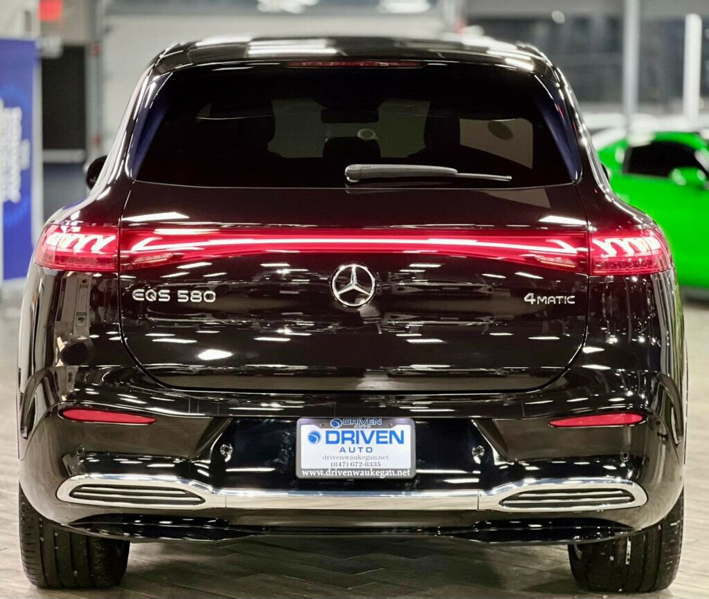 Used 2023 Mercedes-Benz EQS 580 4MATIC SUV image 4
