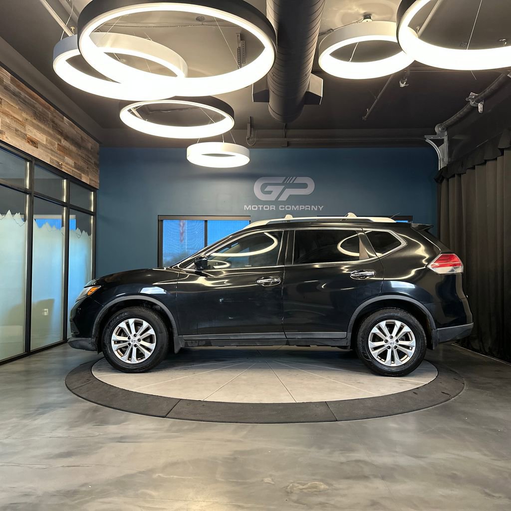 Used 2016 Nissan Rogue SV w/ SV Premium Package image 6